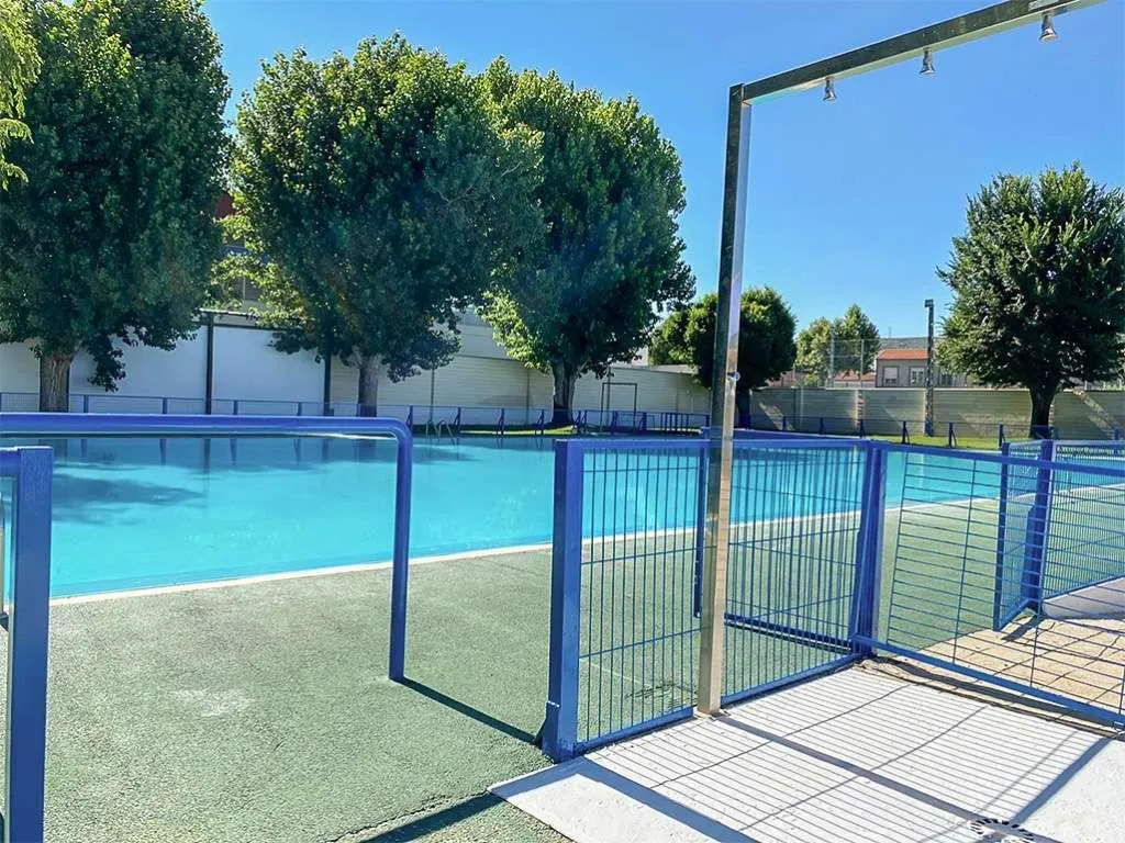 entrance to a public or private swimming pool